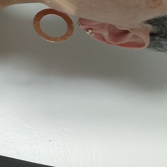 Solid 14k Gold Hammered Circle Earrings - Picture 5 of 6